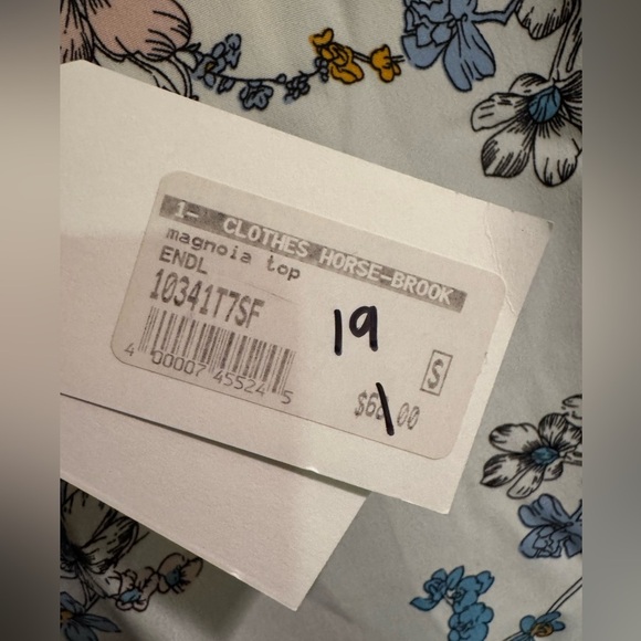 English Factory Magnolia Print Pleated Bell Sleeve Blouse Sz Sm NWT - Picture 7 of 7